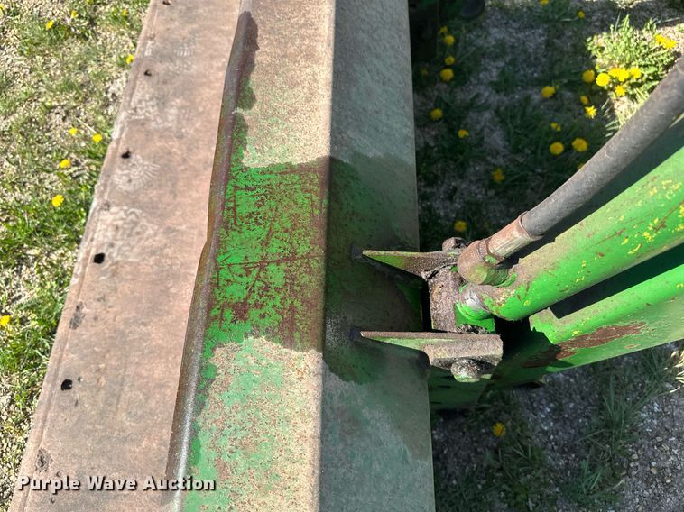 image for item EB2568 John Deere 2640 tractor