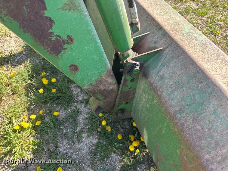 image for item EB2568 John Deere 2640 tractor