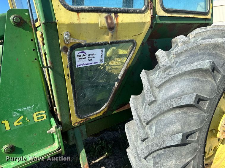 image for item EB2568 John Deere 2640 tractor