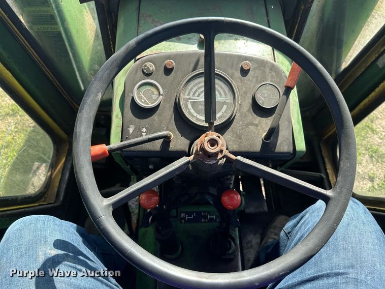 image for item EB2568 John Deere 2640 tractor