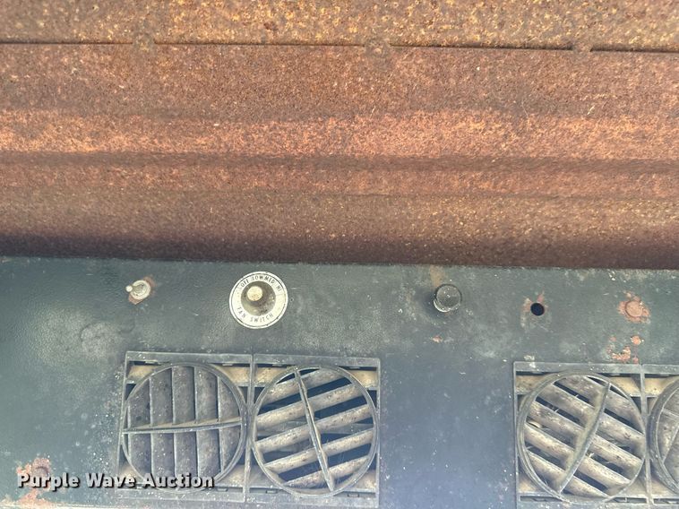 image for item EB2568 John Deere 2640 tractor