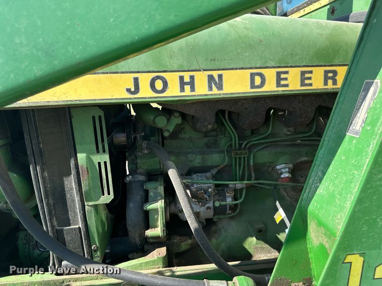 image for item EB2568 John Deere 2640 tractor
