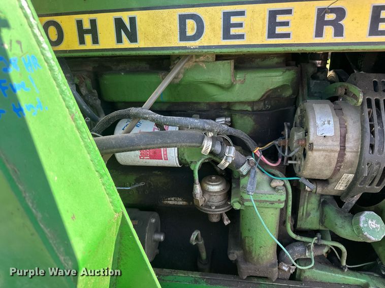 image for item EB2568 John Deere 2640 tractor