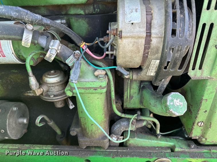 image for item EB2568 John Deere 2640 tractor