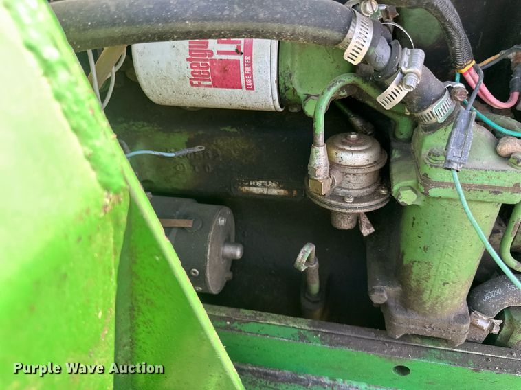 image for item EB2568 John Deere 2640 tractor