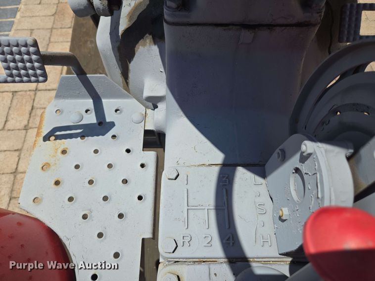 image for item EC1027 Massey Ferguson 25 tractor