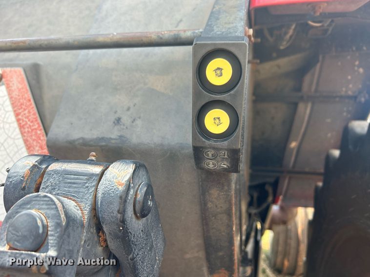 image for item EC1377 1994 Case IH 7230 tractor