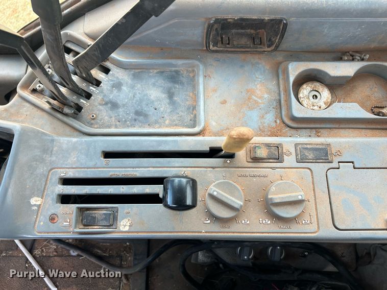 image for item EC1377 1994 Case IH 7230 tractor