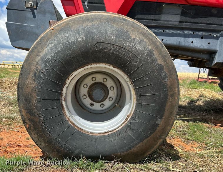 image for item EC1377 1994 Case IH 7230 tractor