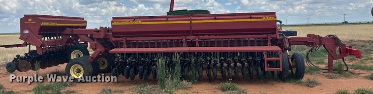 image for item EC1380 Sunflower 9433-40 grain drill