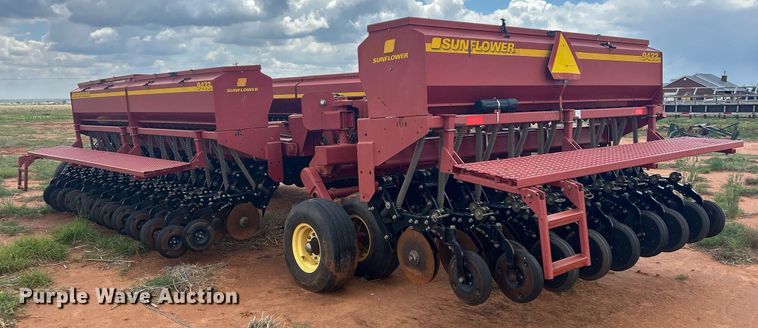 image for item EC1380 Sunflower 9433-40 grain drill