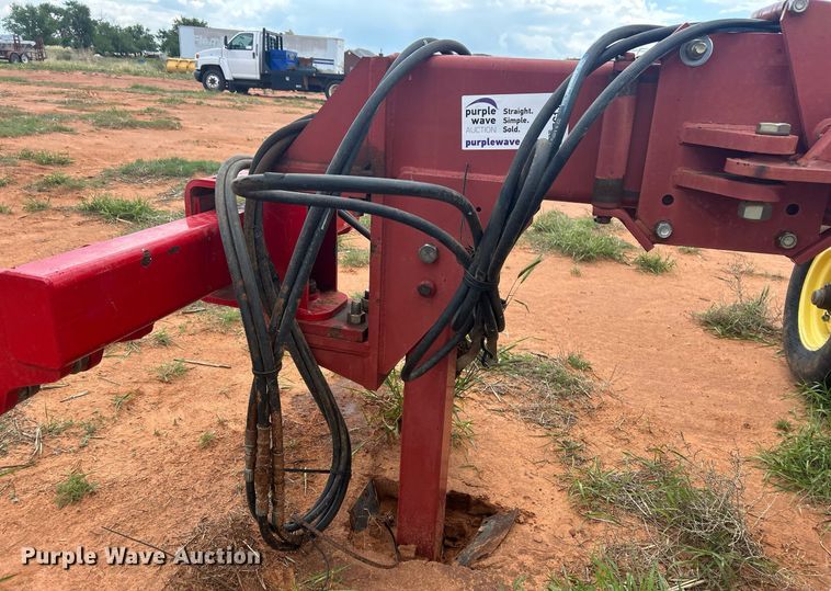 image for item EC1380 Sunflower 9433-40 grain drill