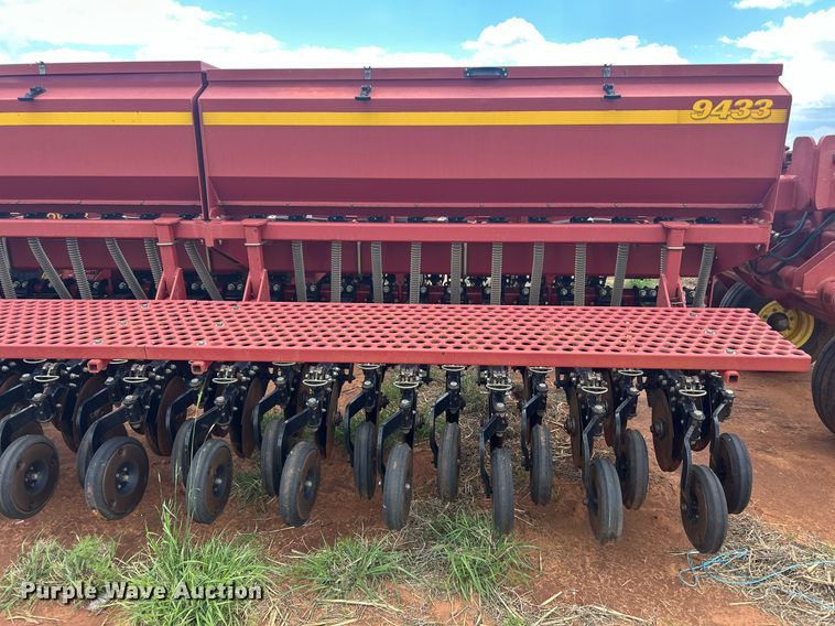 image for item EC1380 Sunflower 9433-40 grain drill