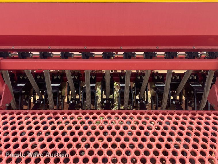 image for item EC1380 Sunflower 9433-40 grain drill