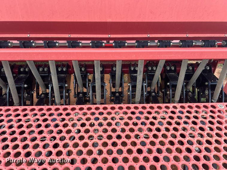 image for item EC1380 Sunflower 9433-40 grain drill