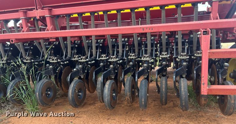 image for item EC1380 Sunflower 9433-40 grain drill