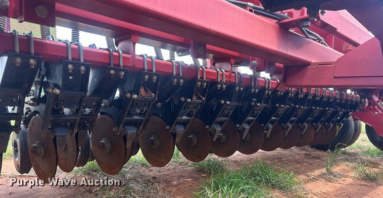 image for item EC1380 Sunflower 9433-40 grain drill