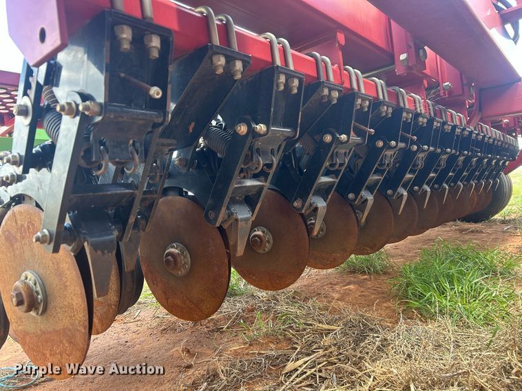 image for item EC1380 Sunflower 9433-40 grain drill