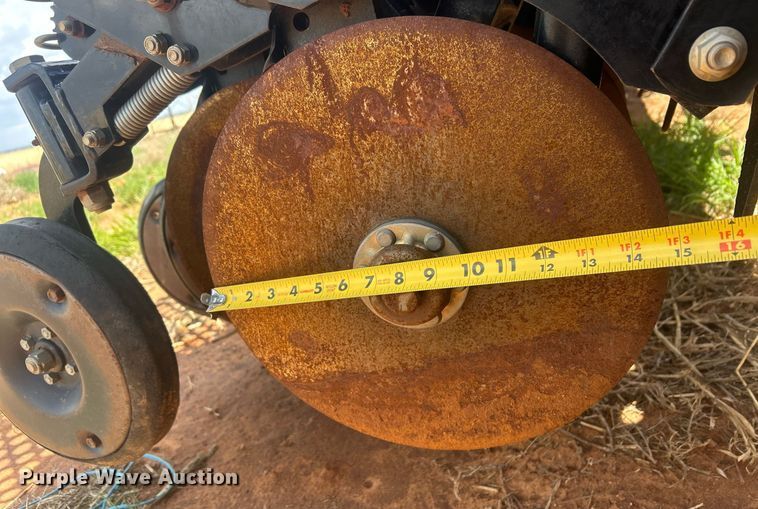 image for item EC1380 Sunflower 9433-40 grain drill