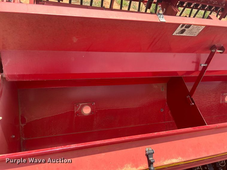 image for item EC1380 Sunflower 9433-40 grain drill