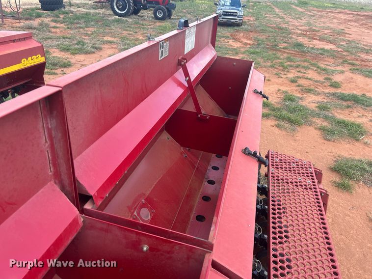 image for item EC1380 Sunflower 9433-40 grain drill