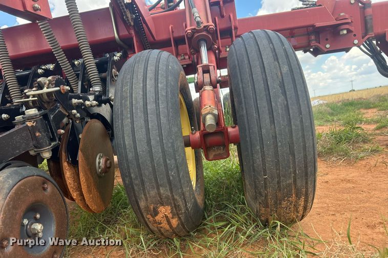 image for item EC1380 Sunflower 9433-40 grain drill