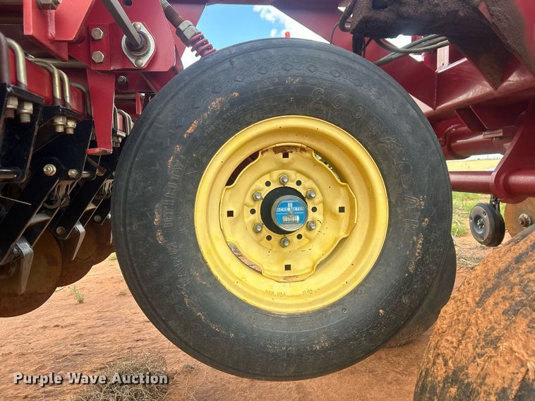 image for item EC1380 Sunflower 9433-40 grain drill