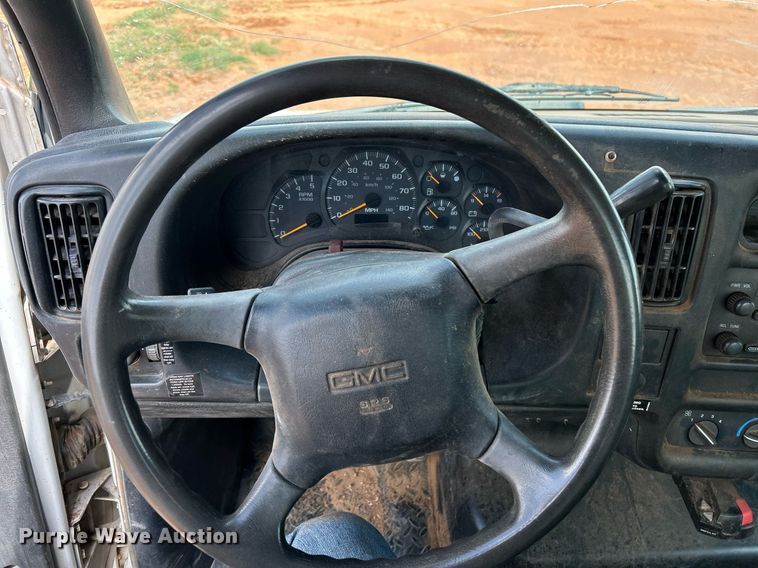 image for item EC1383 2005 GMC C5500 flatbed truck