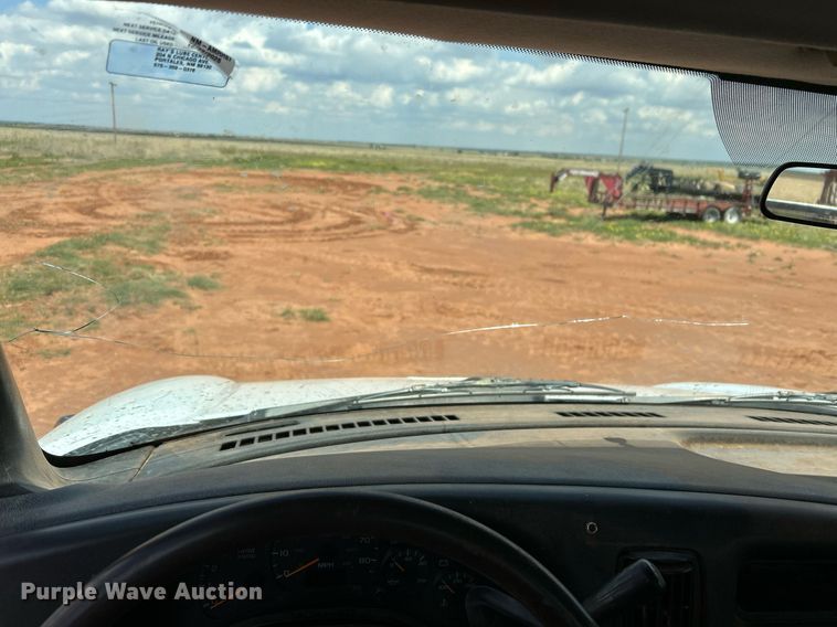 image for item EC1383 2005 GMC C5500 flatbed truck