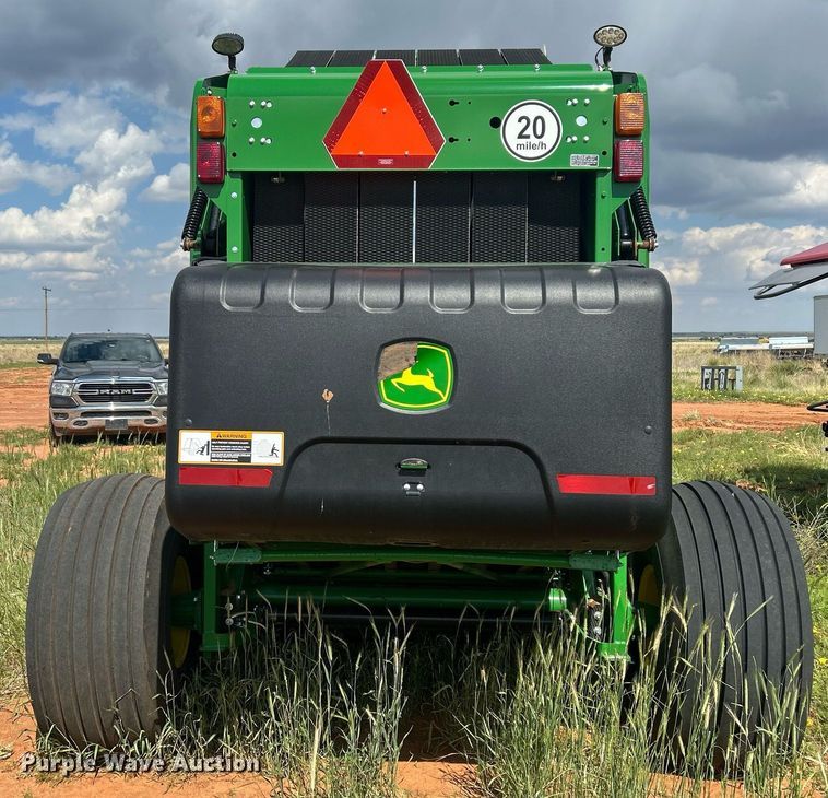 image for item EC1385 2021 John Deere 460M round baler
