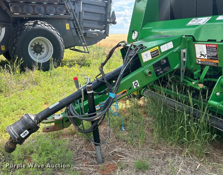image for item EC1385 2021 John Deere 460M round baler