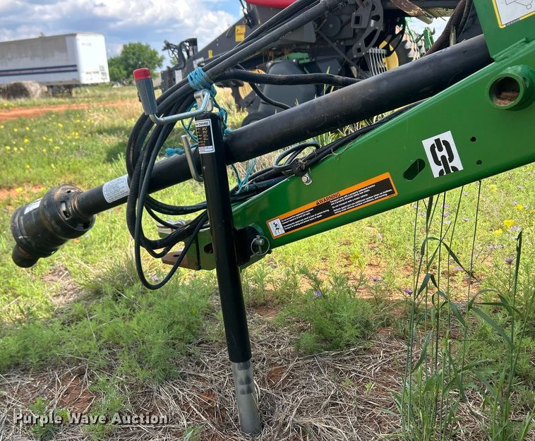 image for item EC1385 2021 John Deere 460M round baler