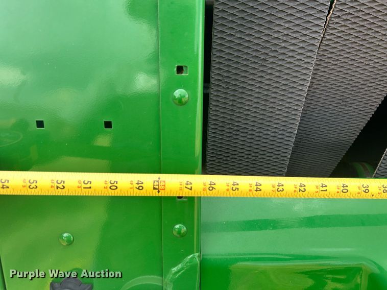 image for item EC1385 2021 John Deere 460M round baler