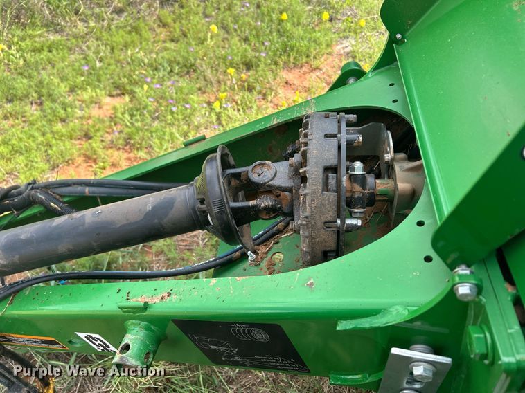 image for item EC1385 2021 John Deere 460M round baler