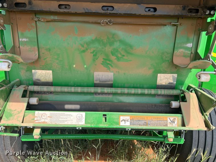 image for item EC1385 2021 John Deere 460M round baler