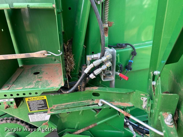 image for item EC1385 2021 John Deere 460M round baler