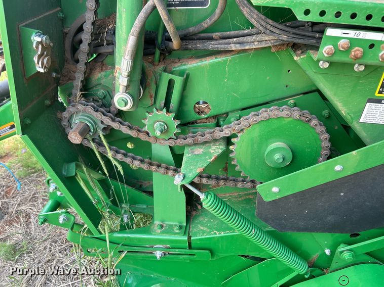 image for item EC1385 2021 John Deere 460M round baler