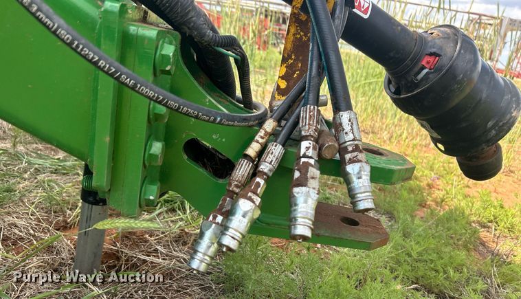 image for item EC1385 2021 John Deere 460M round baler