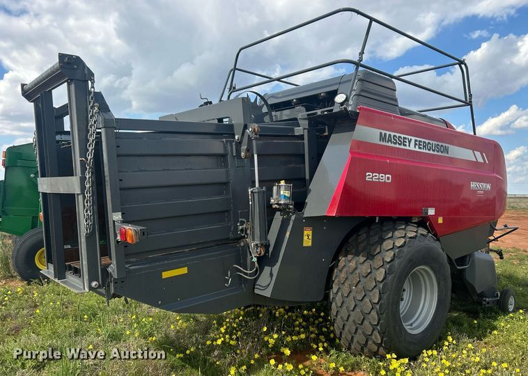 image for item EC1386 2017 Massey Ferguson 2290 large square baler