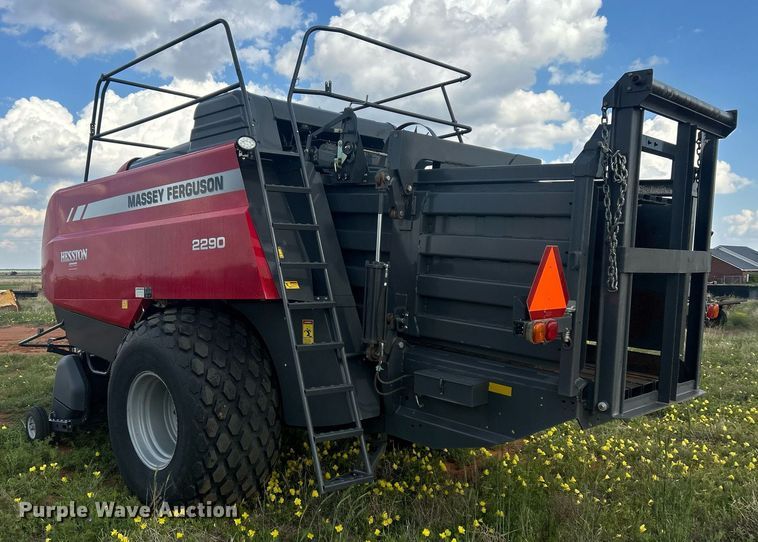 image for item EC1386 2017 Massey Ferguson 2290 large square baler