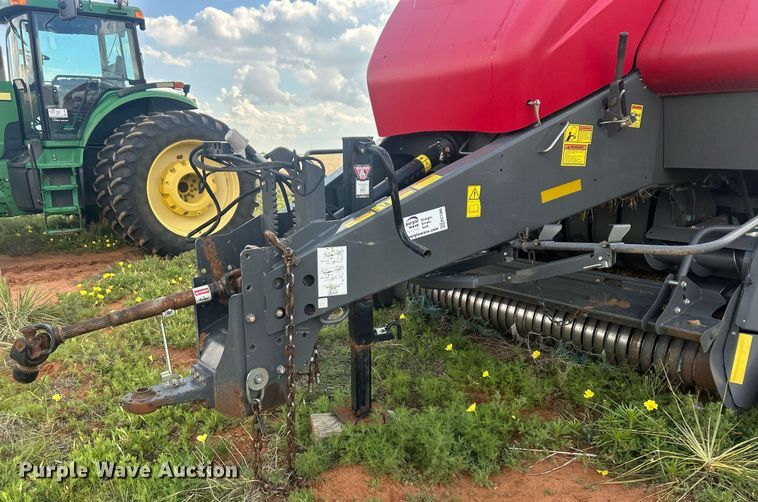 image for item EC1386 2017 Massey Ferguson 2290 large square baler