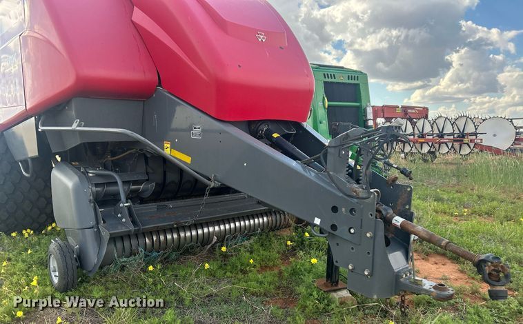 image for item EC1386 2017 Massey Ferguson 2290 large square baler
