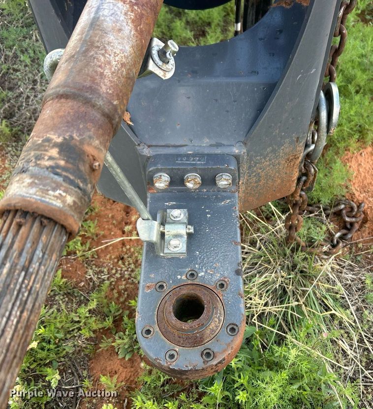 image for item EC1386 2017 Massey Ferguson 2290 large square baler