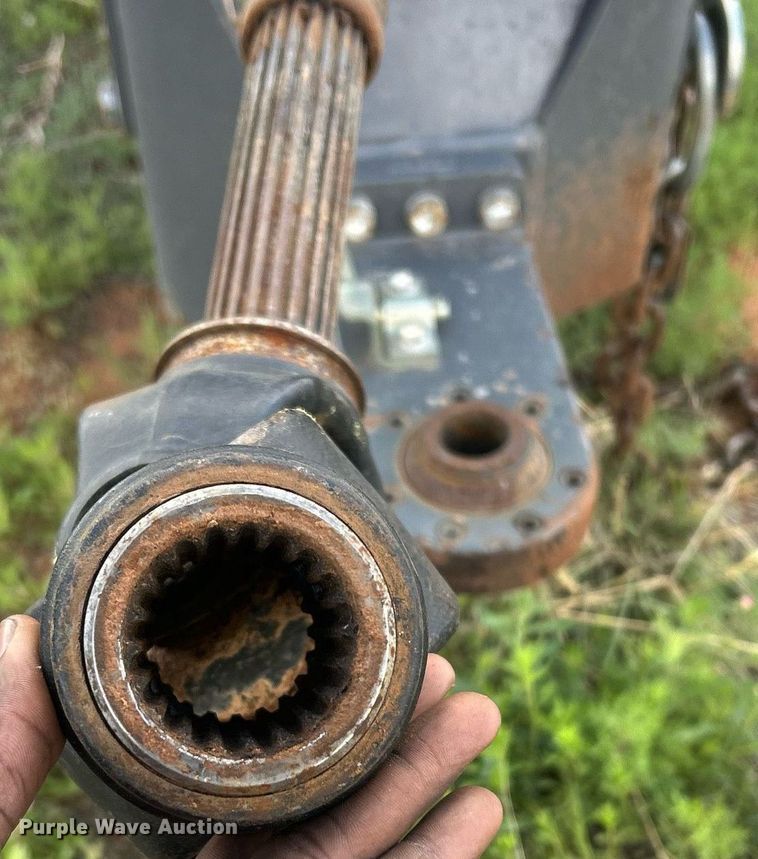 image for item EC1386 2017 Massey Ferguson 2290 large square baler