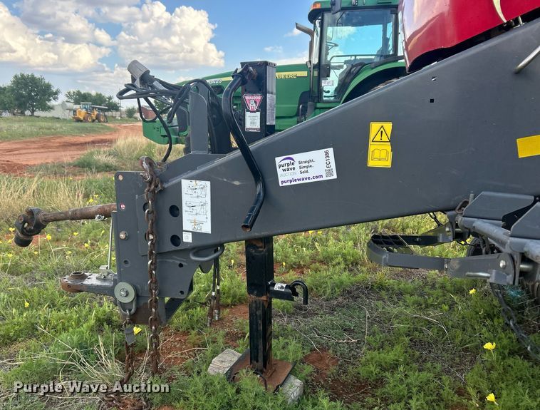 image for item EC1386 2017 Massey Ferguson 2290 large square baler