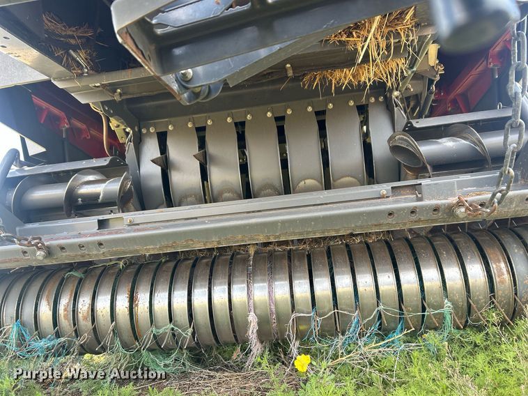 image for item EC1386 2017 Massey Ferguson 2290 large square baler