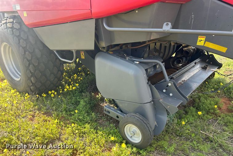 image for item EC1386 2017 Massey Ferguson 2290 large square baler