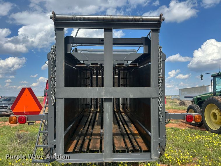 image for item EC1386 2017 Massey Ferguson 2290 large square baler