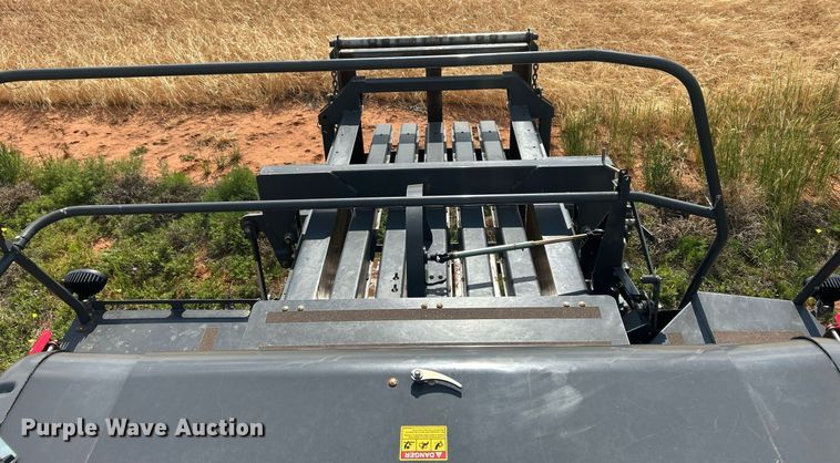 image for item EC1386 2017 Massey Ferguson 2290 large square baler