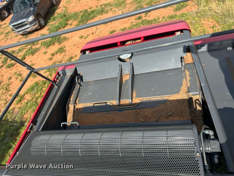 image for item EC1386 2017 Massey Ferguson 2290 large square baler